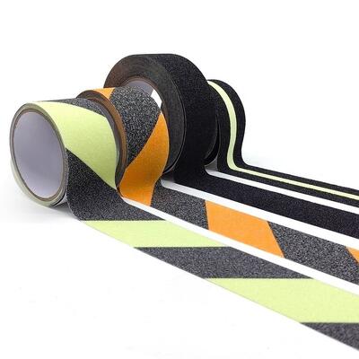 نوارهای ضد لغزش کف با سطح ساینده برای مناطق خطرناک کف صنعتی، چسبندگی قوی