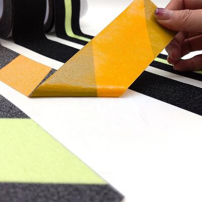 راه حل محافظت از راهرو پله صنعتی، نوار کف ضد لغزش، سطح کشش قوی